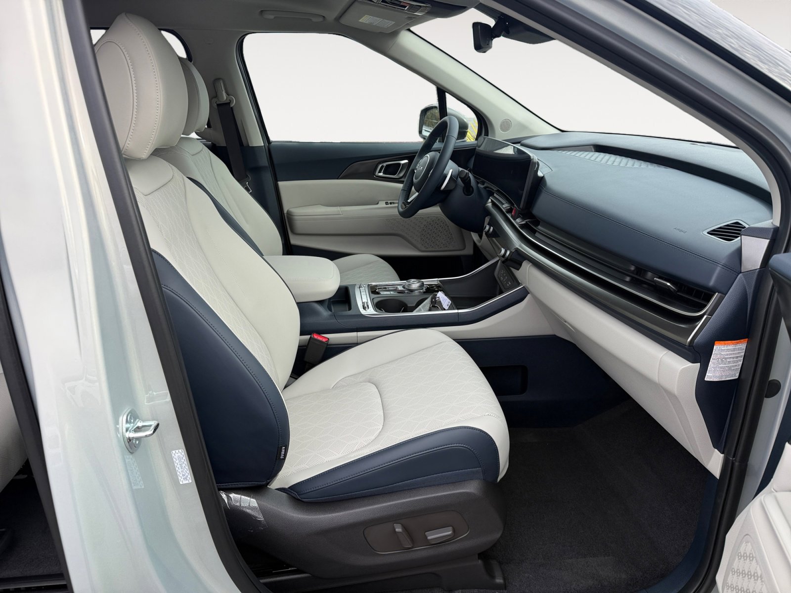 New 2026 Kia Carnival SX w/ SX Dark Edition Package image 18