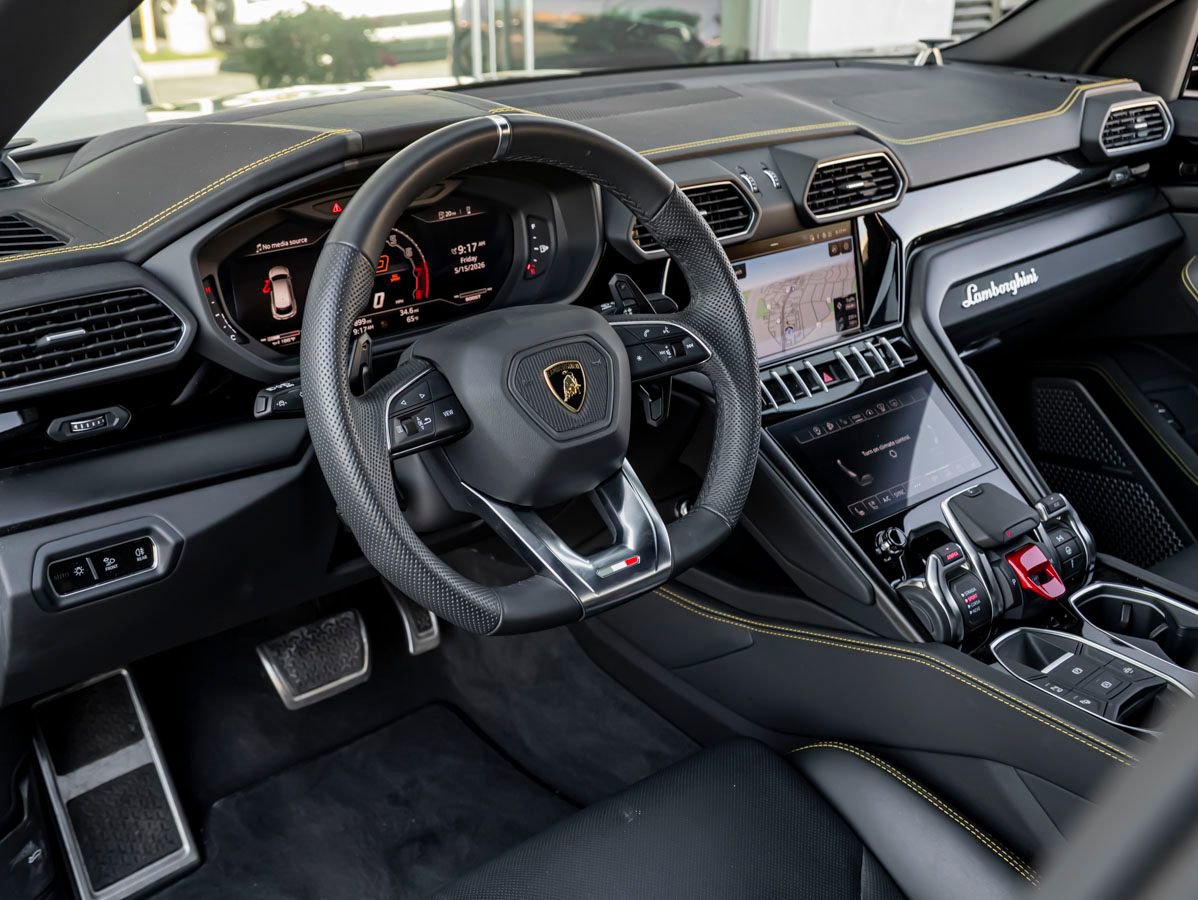 Used 2024 Lamborghini Urus S AWD/4WD image 15