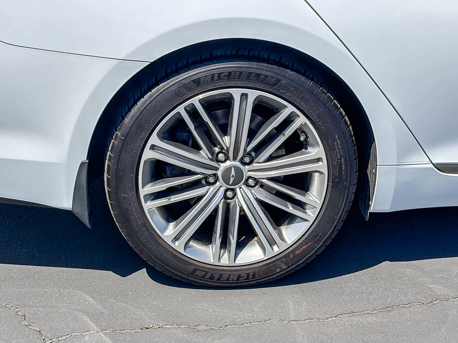 Used 2018 Genesis G80 3.8 RWD image 10