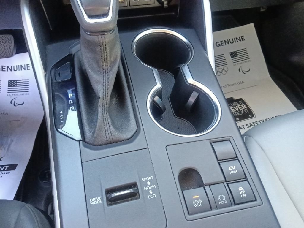 Used 2023 Toyota Highlander Bronze Edition image 24