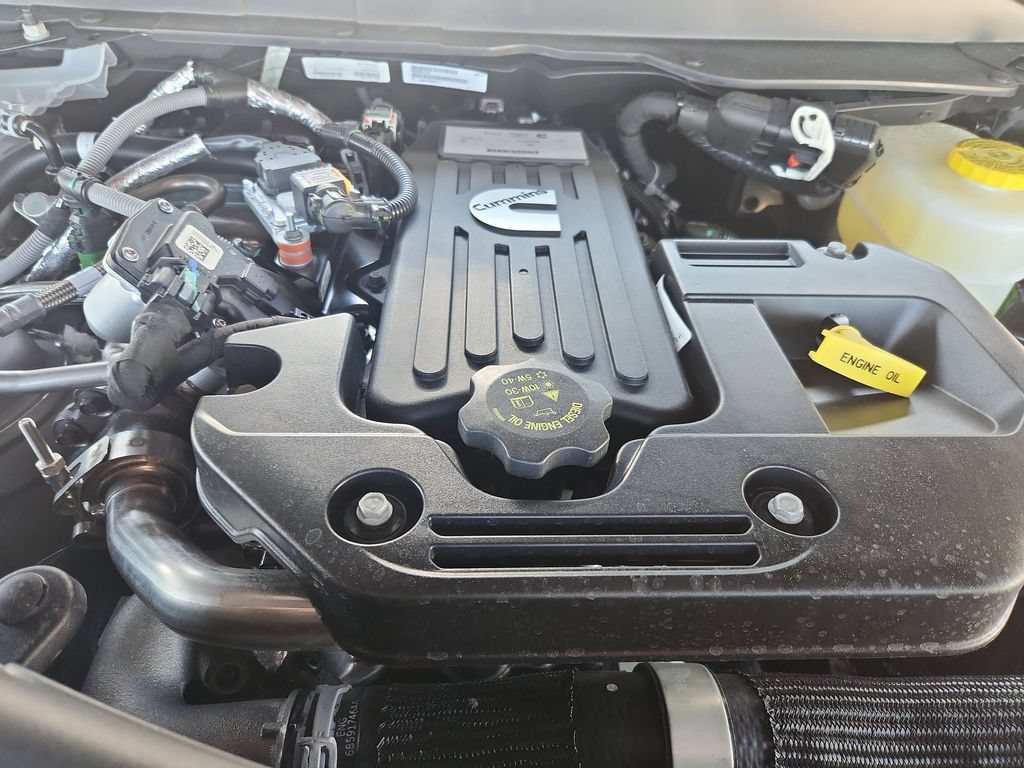 New 2026 RAM 3500 Laramie AWD/4WD image 25