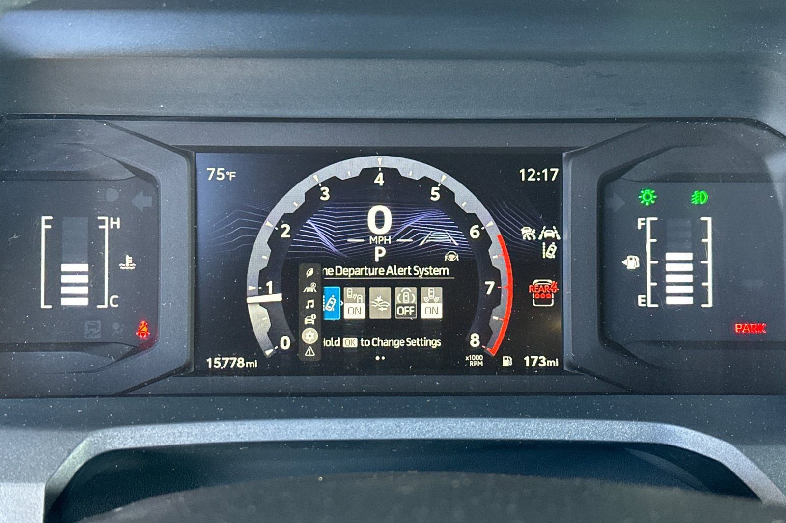 Certified 2025 Toyota 4Runner SR5 image 31