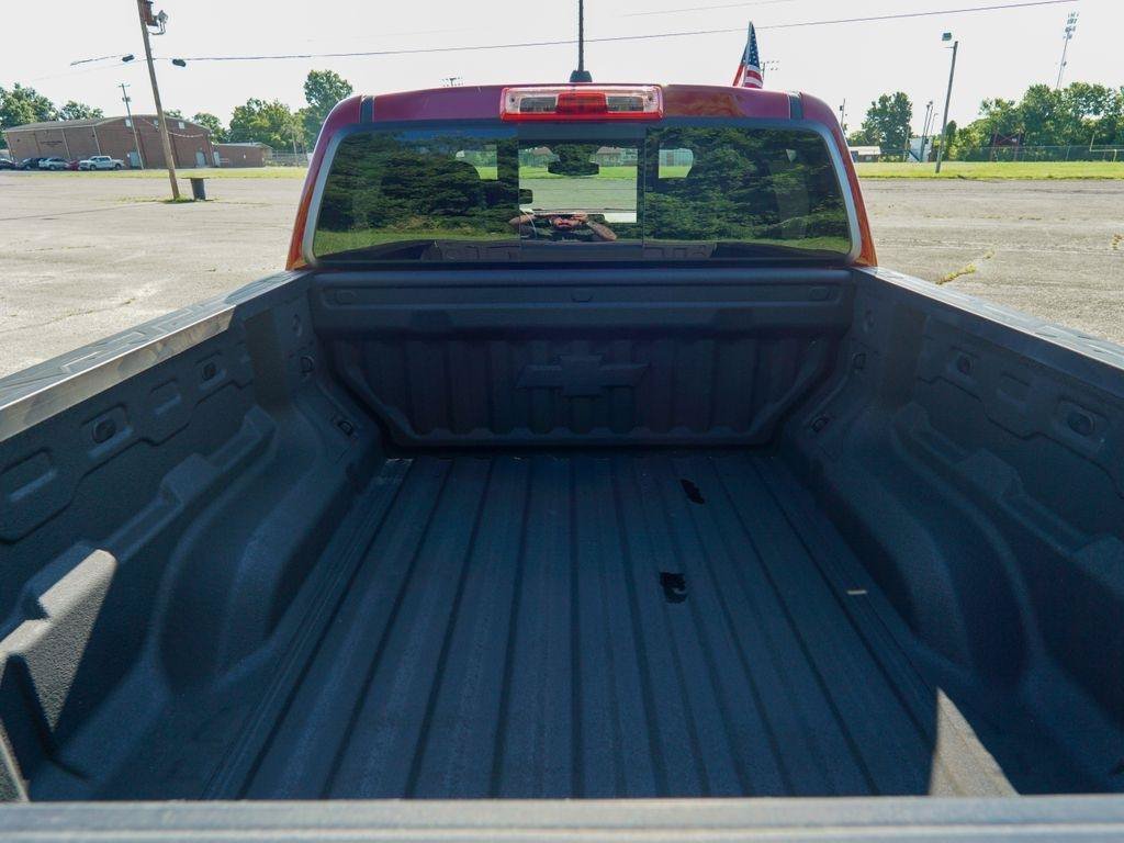 Used 2025 Chevrolet Colorado Trail Boss AWD/4WD image 9
