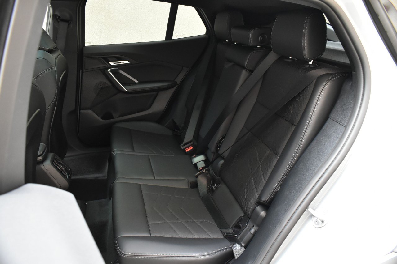 Used 2026 BMW X2 xDrive28i AWD/4WD image 16