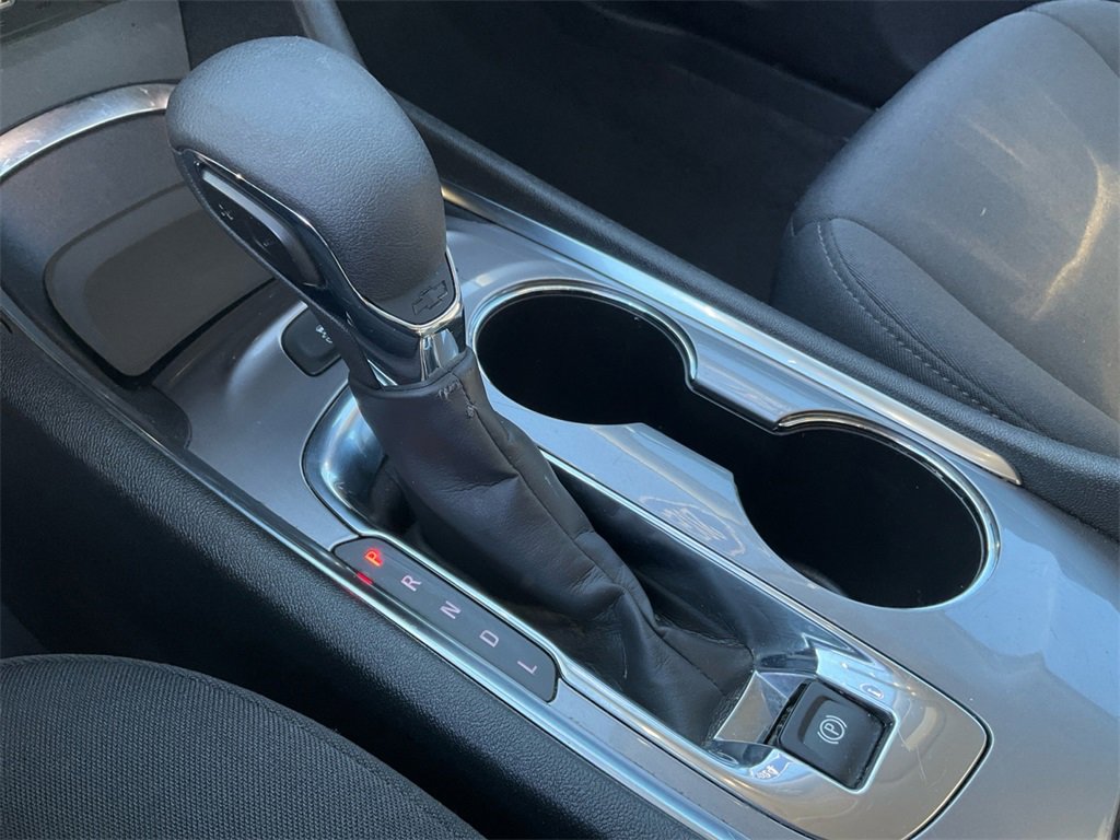 Used 2024 Chevrolet Malibu LT image 30