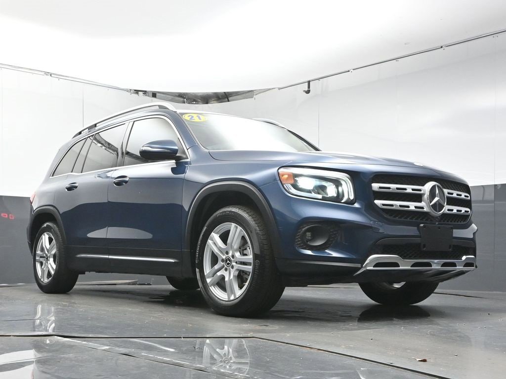 Used 2021 Mercedes-Benz GLB 250 w/ Premium Package image 32