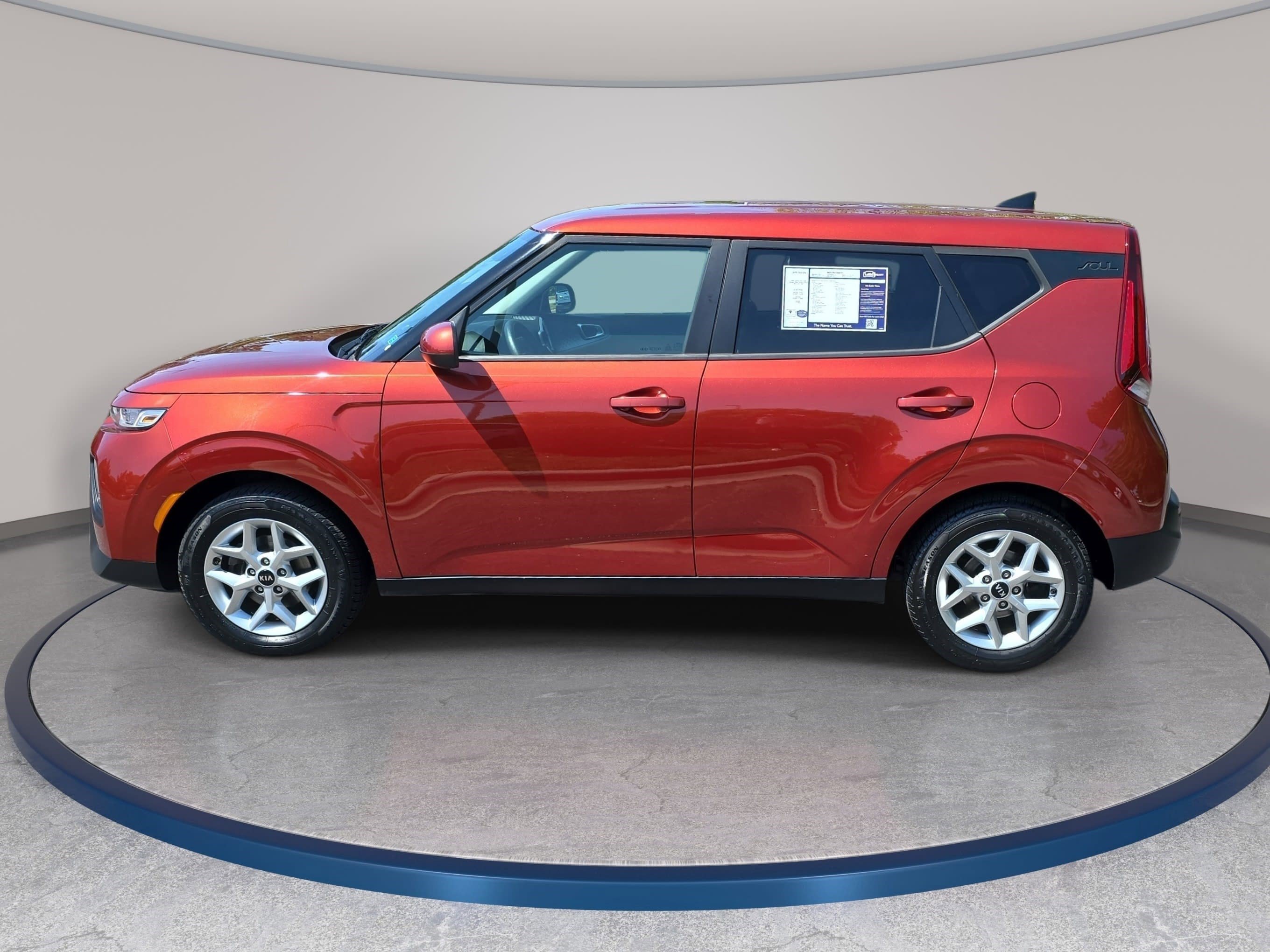 Used 2021 Kia Soul S FWD image 7
