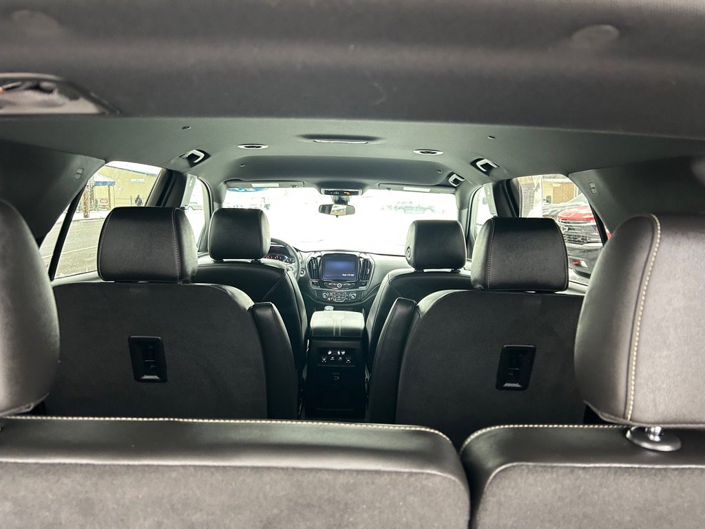 Used 2023 Chevrolet Traverse LT image 34