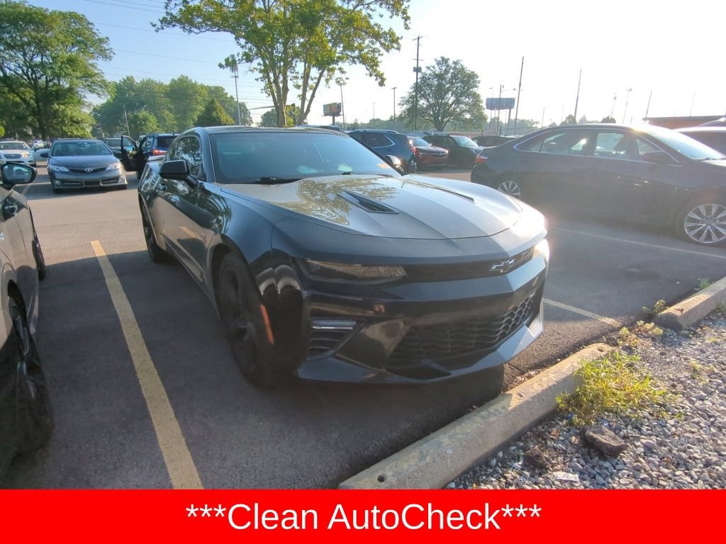 Used 2018 Chevrolet Camaro SS RWD image 2