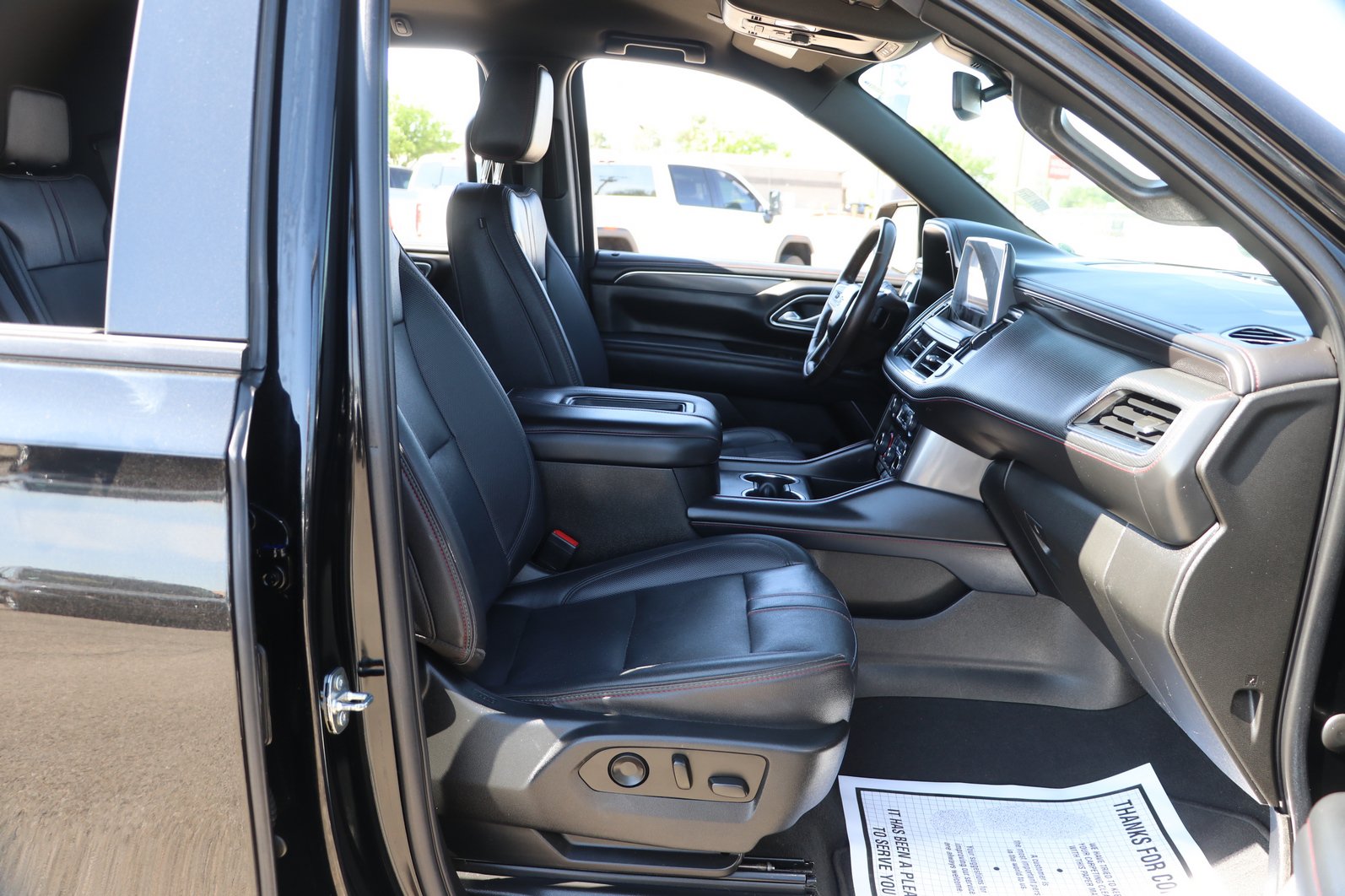 Used 2022 Chevrolet Tahoe RST w/ Sport Performance Package AWD/4WD image 35