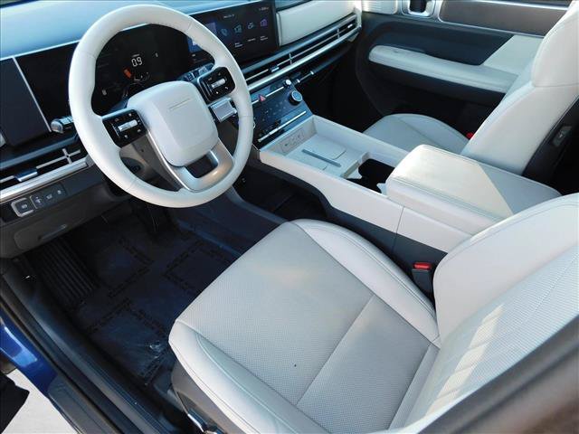 Used 2025 Hyundai Santa Fe SEL FWD image 16