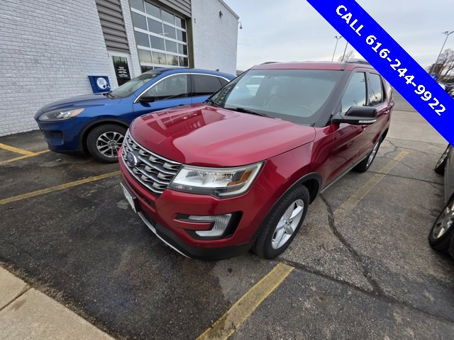 Used 2016 Ford Explorer XLT w/ Equipment Group 202A image 1
