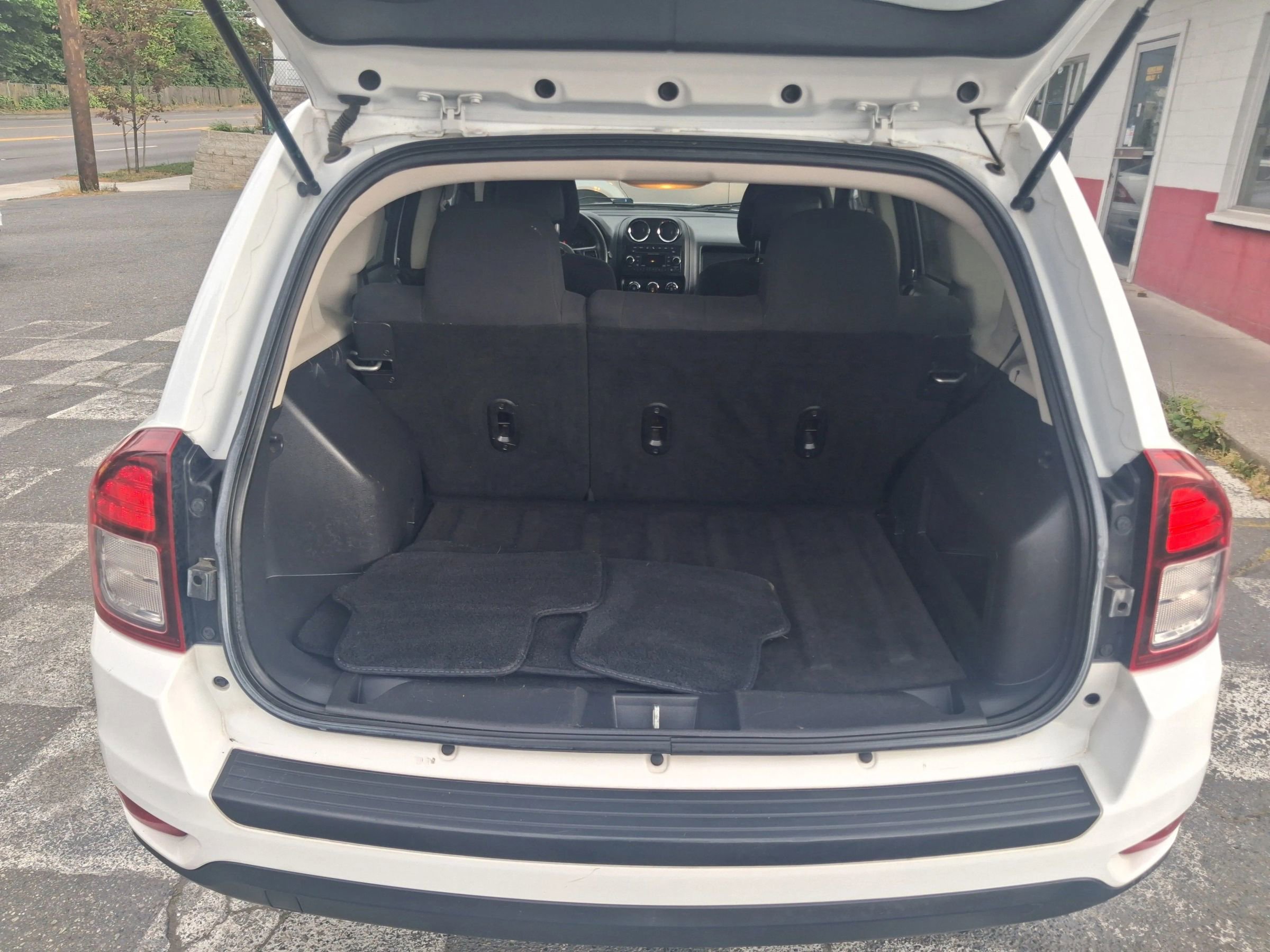 Used 2015 Jeep Compass Sport w/ Power Value Group FWD image 7