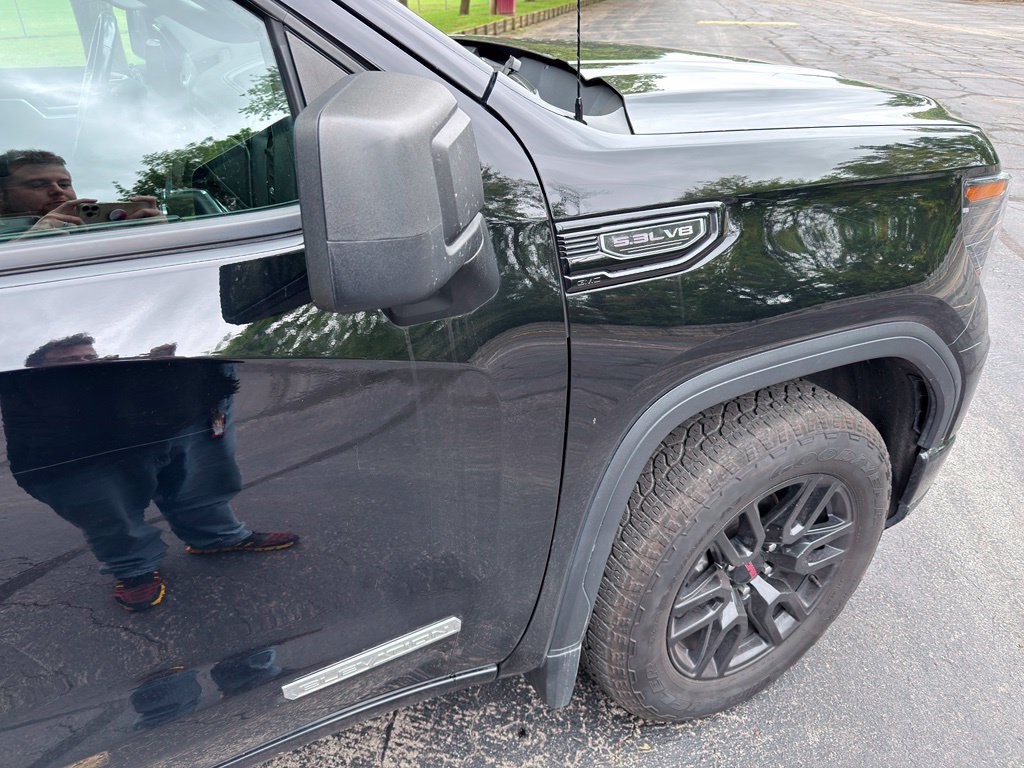 Used 2022 GMC Sierra 1500 Elevation w/ X31 Off-Road Package AWD/4WD image 10