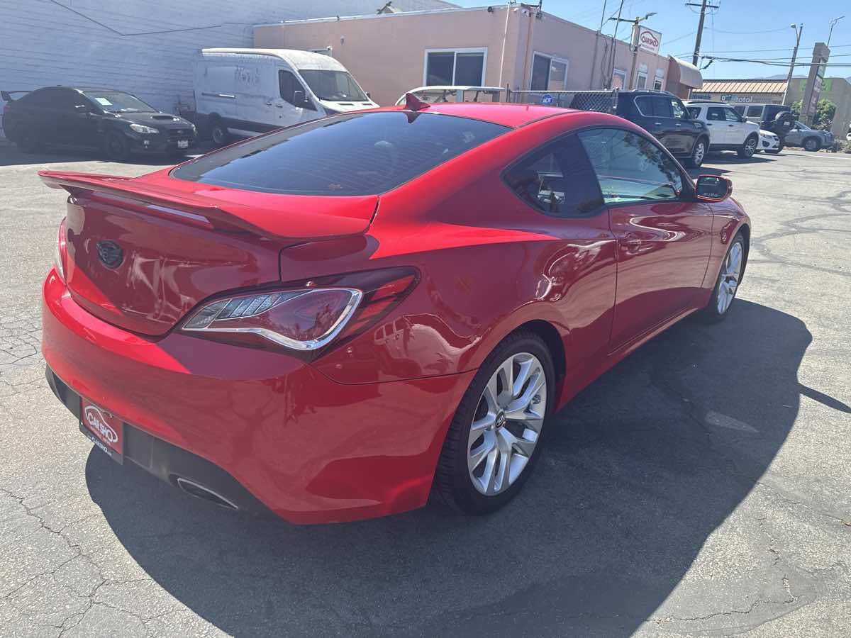 Used 2013 Hyundai Genesis 2.0T RWD image 7