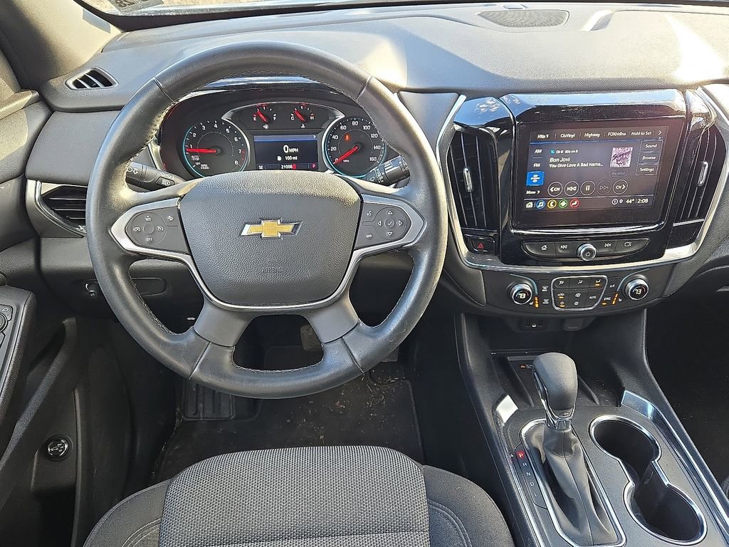 Used 2023 Chevrolet Traverse LT image 16