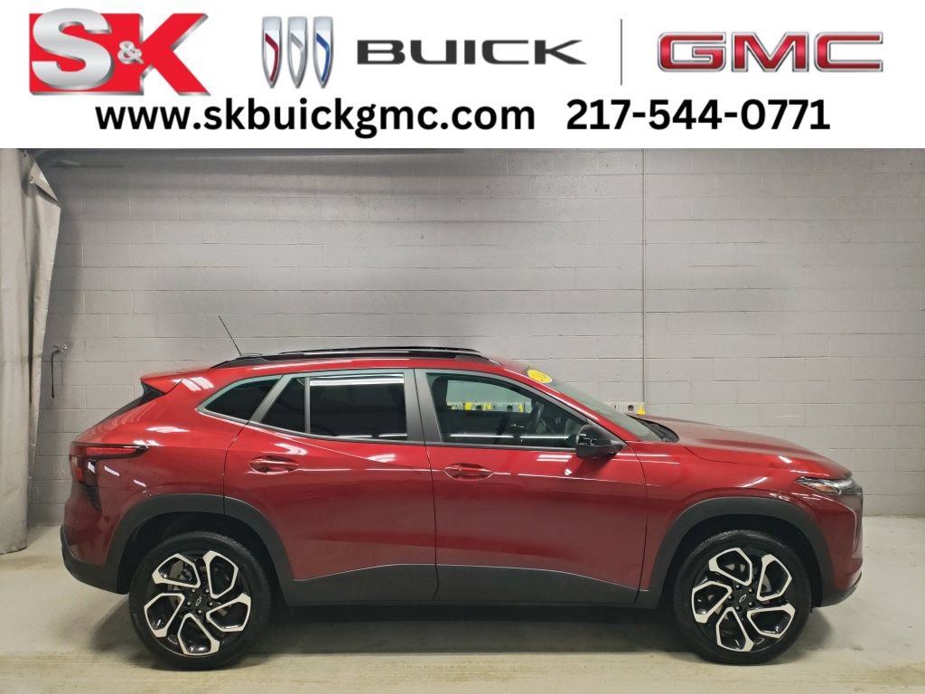 Used 2024 Chevrolet Trax RS w/ Driver Confidence Package FWD image 1