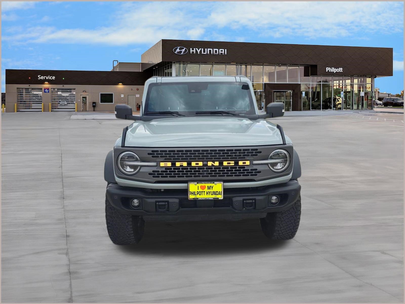 Used 2023 Ford Bronco Badlands image 6