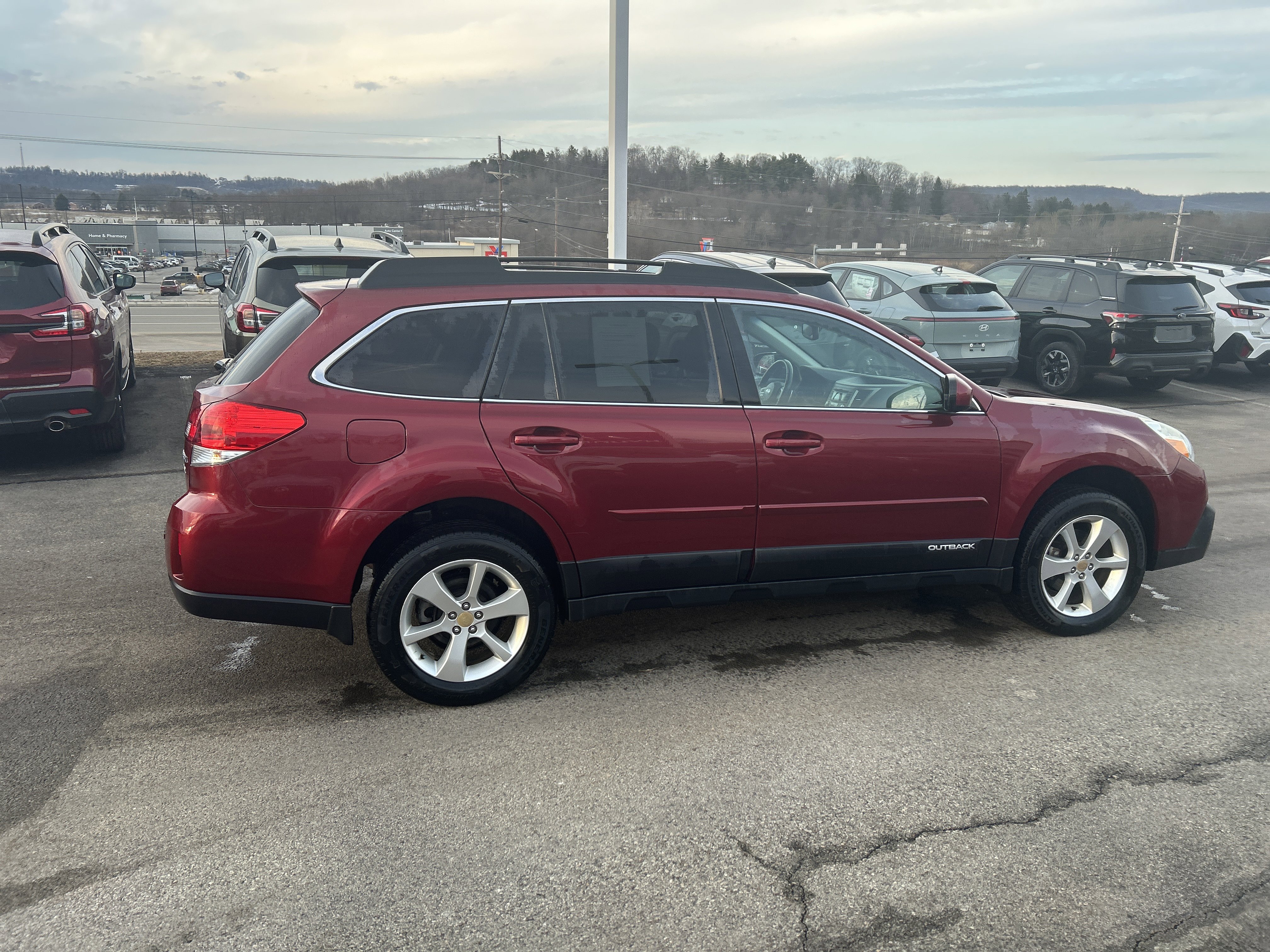 Used 2013 Subaru Outback 2.5i Premium image 8