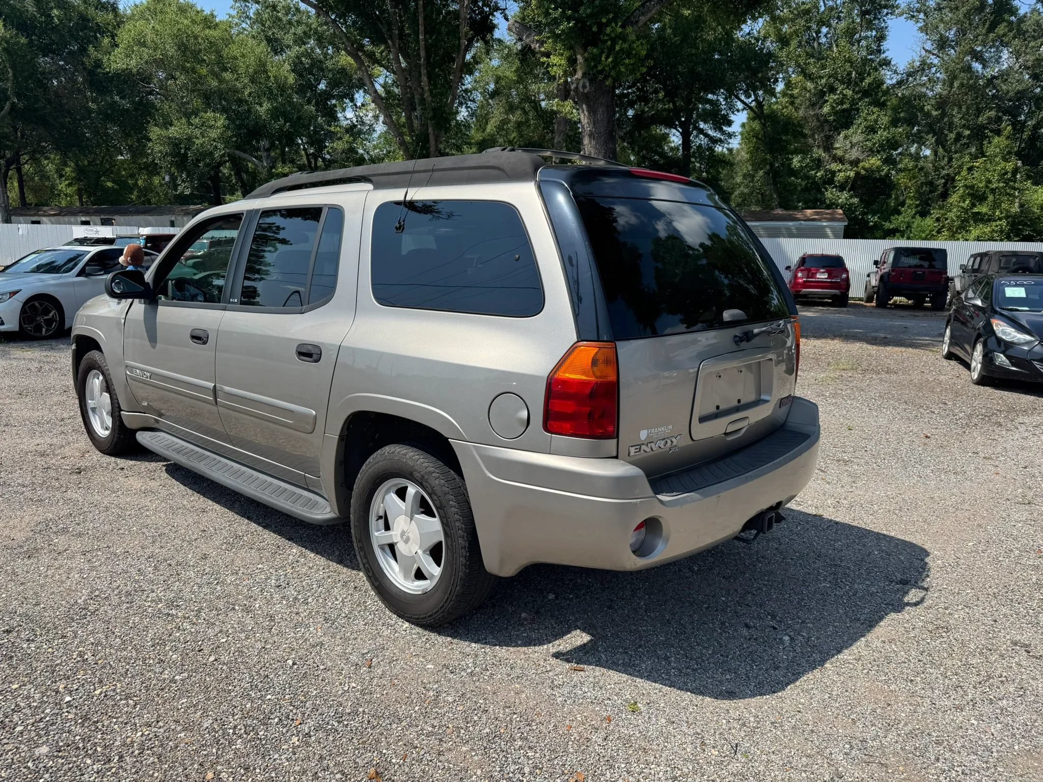 Used 2003 GMC Envoy XL SLE w/ 1SB Preferred Equipment Group AWD/4WD image 3