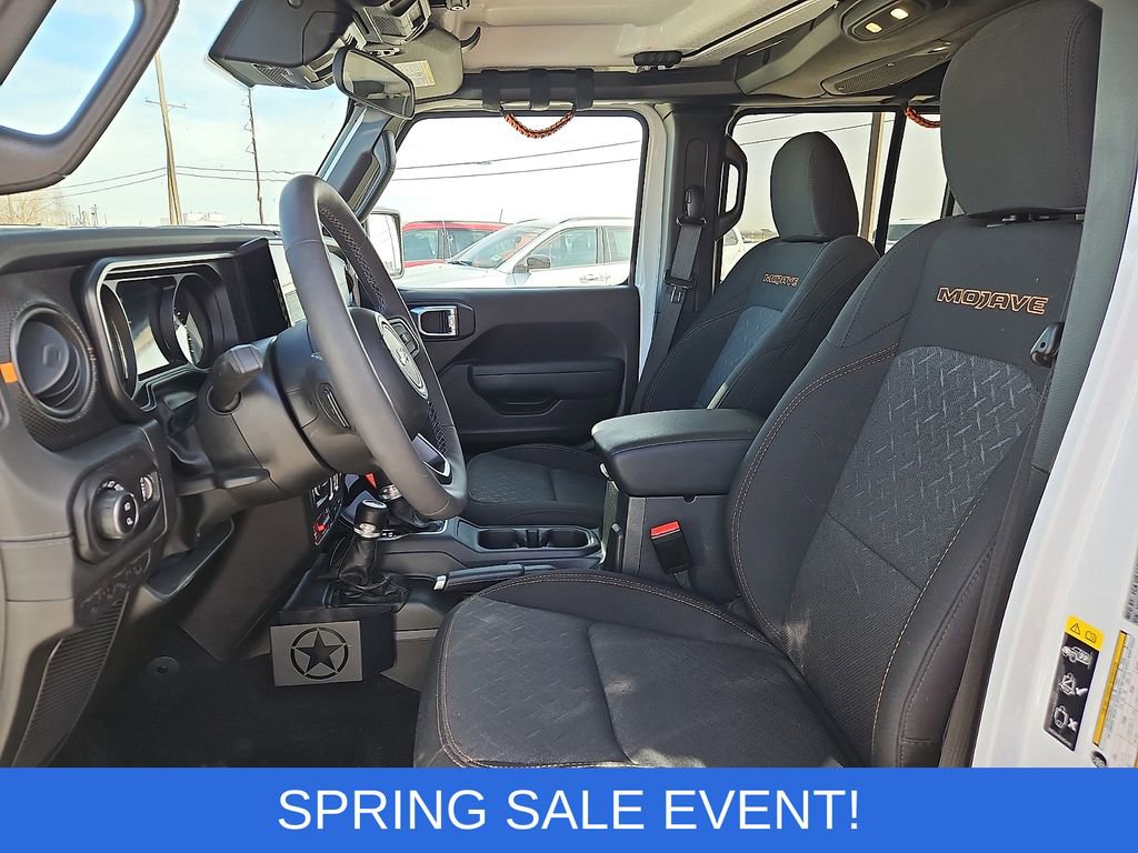 Used 2025 Jeep Gladiator Mojave w/ Convenience Group image 15