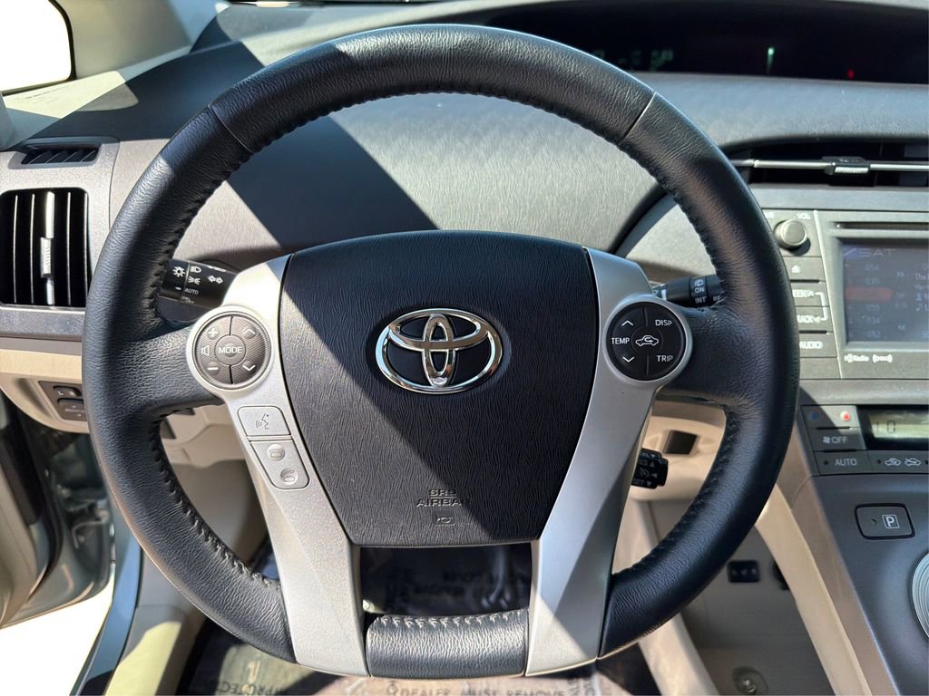 Used 2015 Toyota Prius Four FWD image 17