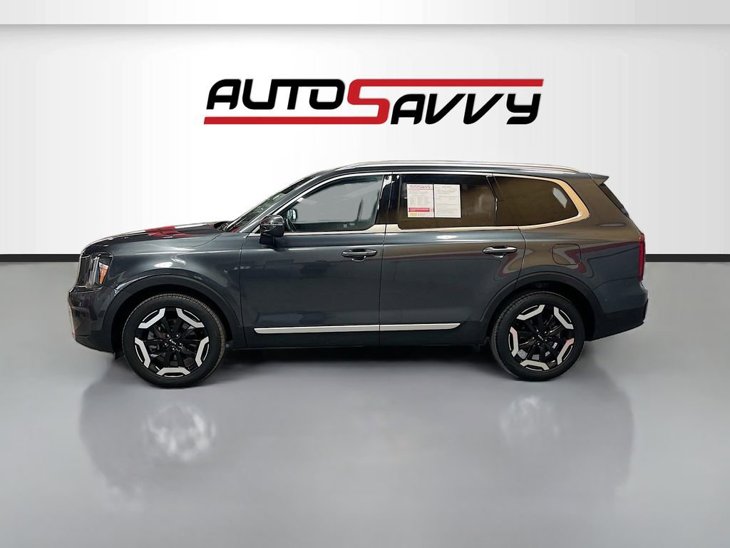 Used 2023 Kia Telluride S w/ S Sunroof Package image 4