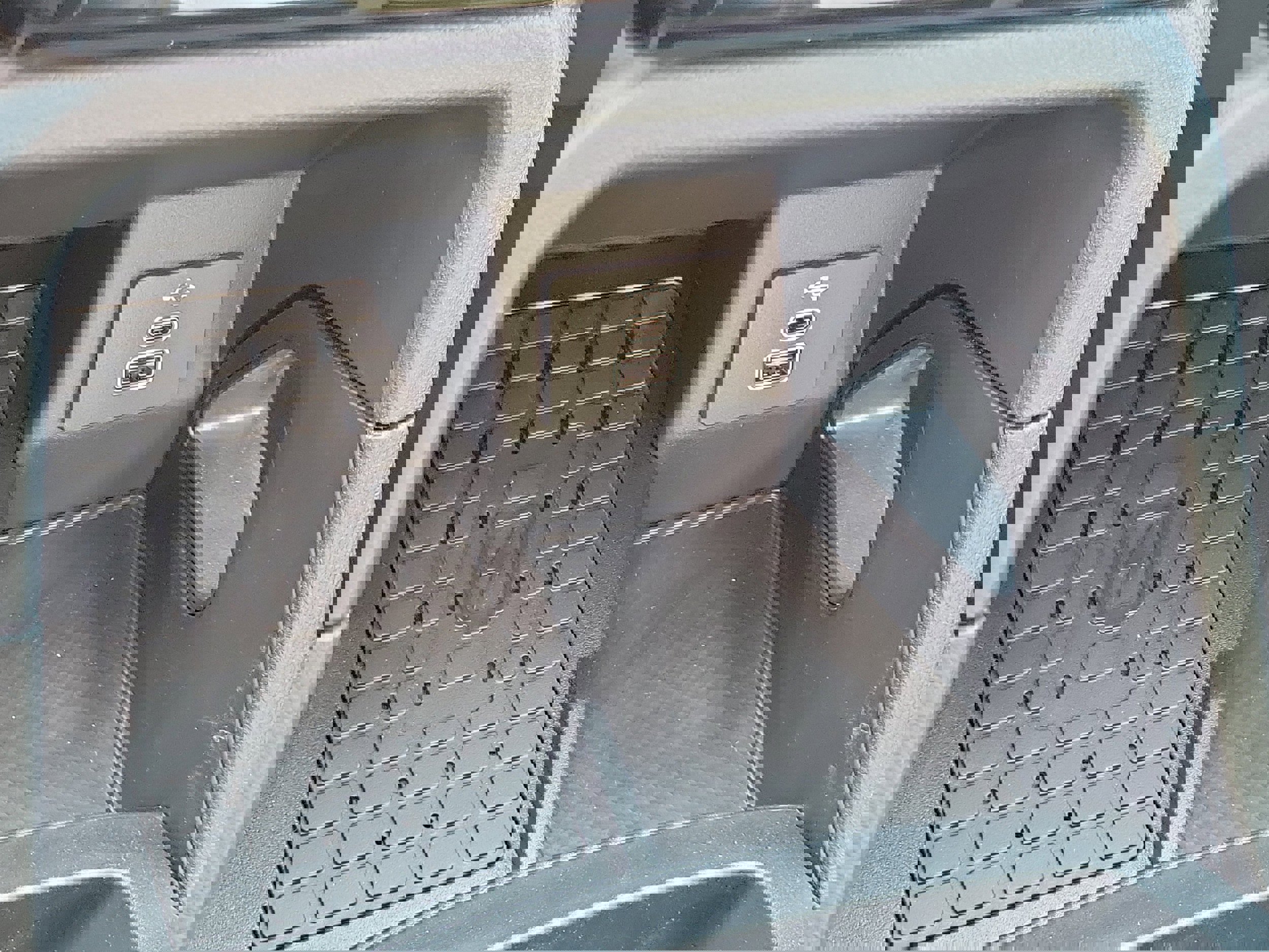 New 2025 Ford Ranger XLT w/ Black Appearance Package image 32