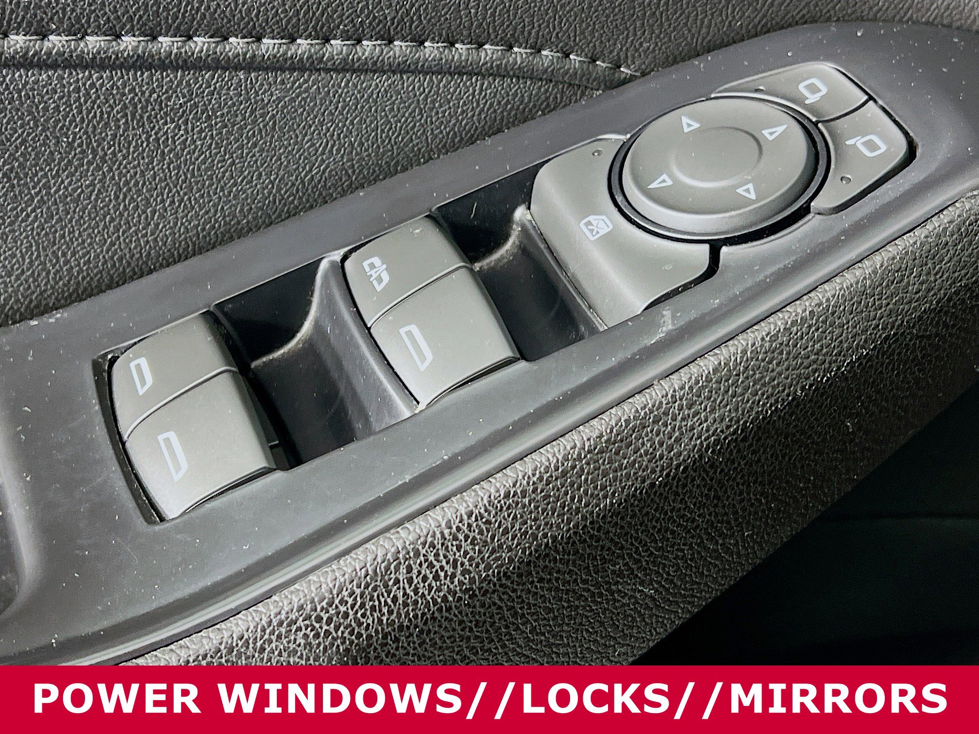 Used 2022 Chevrolet Traverse LT image 20