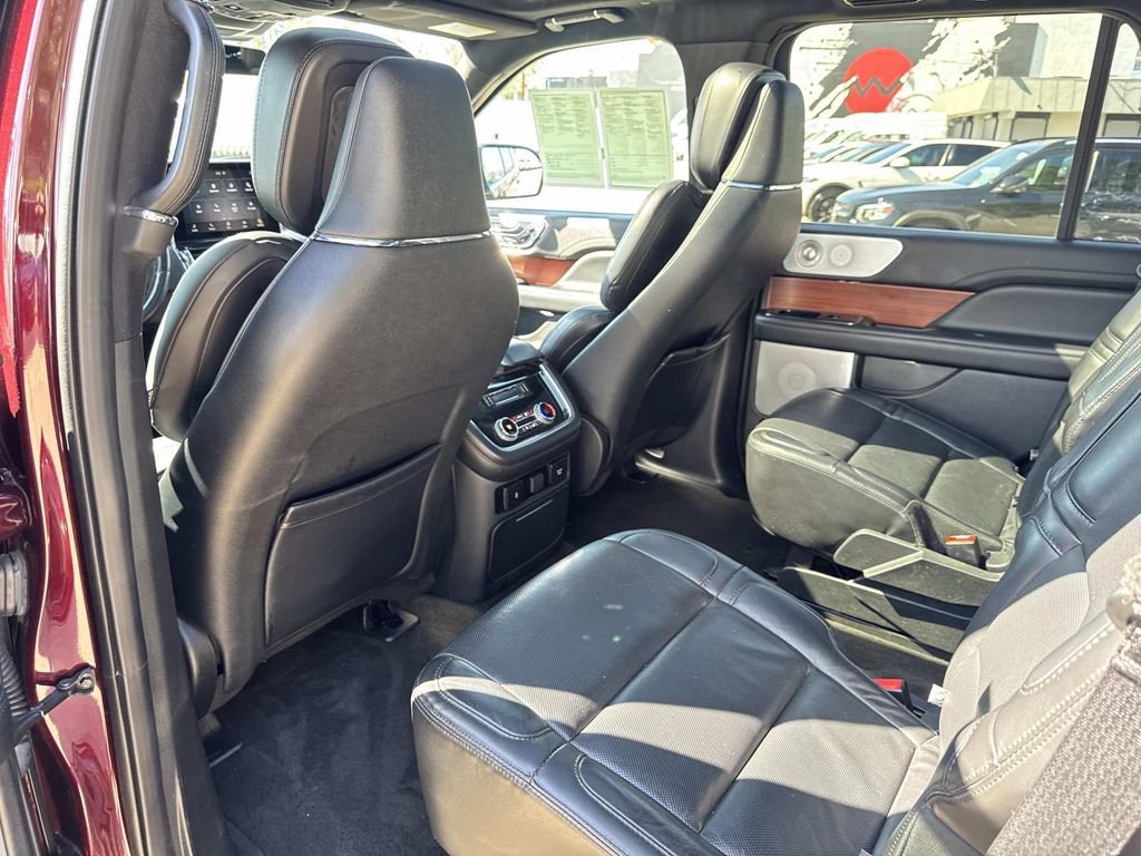 Used 2021 Lincoln Navigator Reserve w/ Luxury Package AWD/4WD image 14