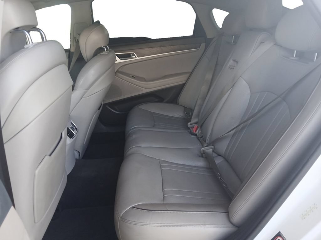 Used 2015 Hyundai Genesis 3.8 w/ Option Group 04 RWD image 13