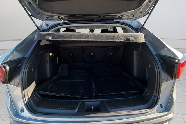 Certified 2025 Chevrolet Trax LT w/ Driver Confidence Package image 19