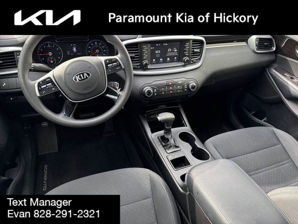 Used 2019 Kia Sorento LX image 17