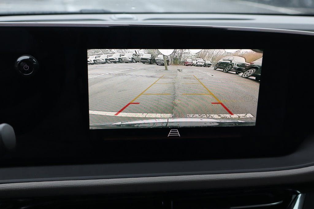 New 2026 Buick Envista Avenir image 14