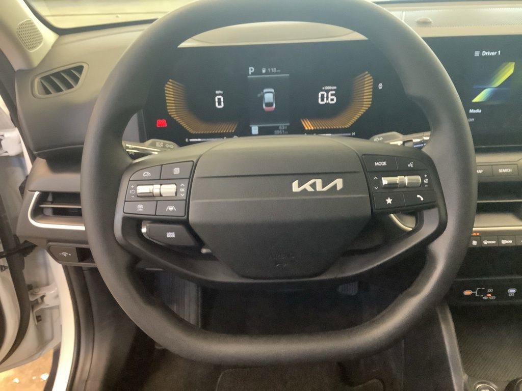 Certified 2025 Kia K4 LXS FWD image 8