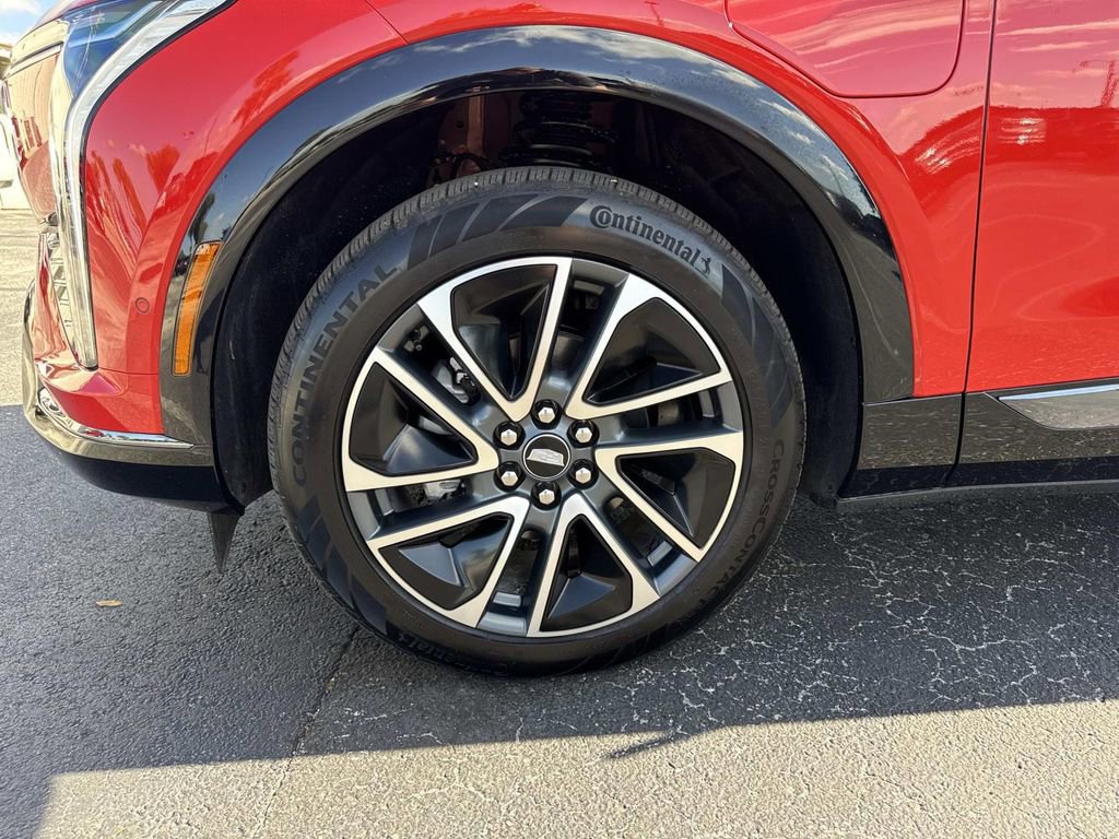Certified 2025 Cadillac Optiq Sport 1 AWD/4WD image 11