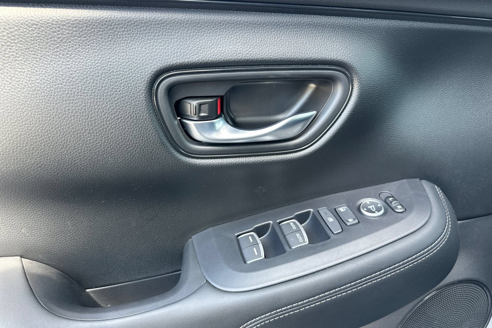 Certified 2026 Honda HR-V EX-L image 10