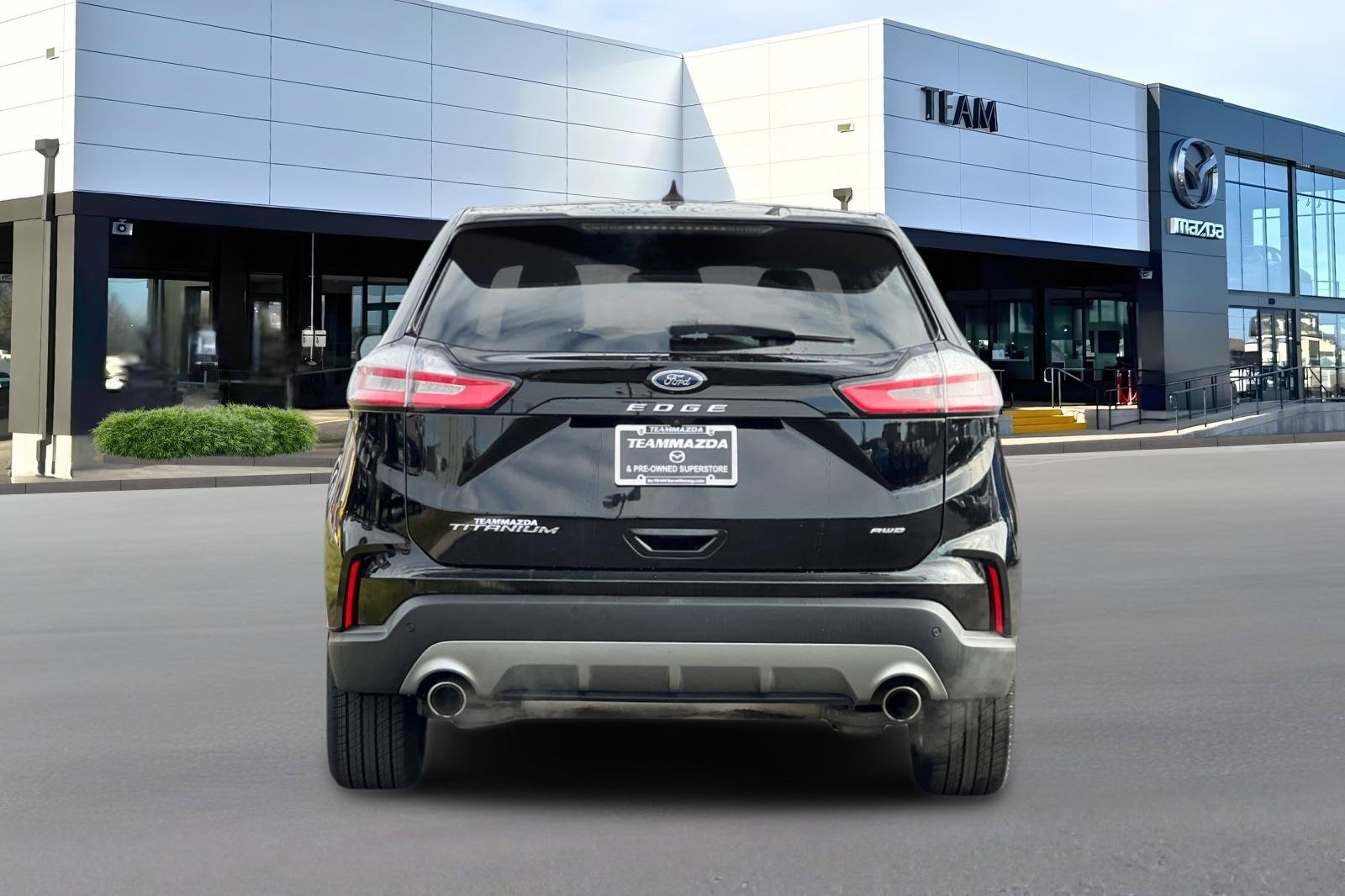 Used 2023 Ford Edge Titanium w/ Equipment Group 301A image 5