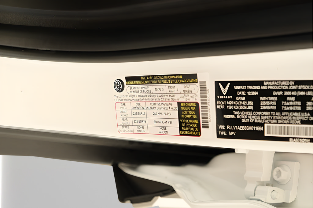 New 2025 VinFast VF 8 Eco AWD/4WD image 27