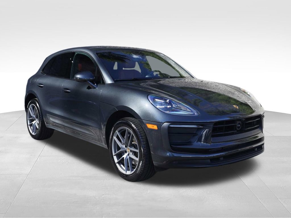 Used 2025 Porsche Macan AWD/4WD video 2