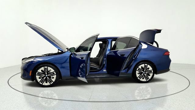 Used 2026 BMW 530i RWD image 14
