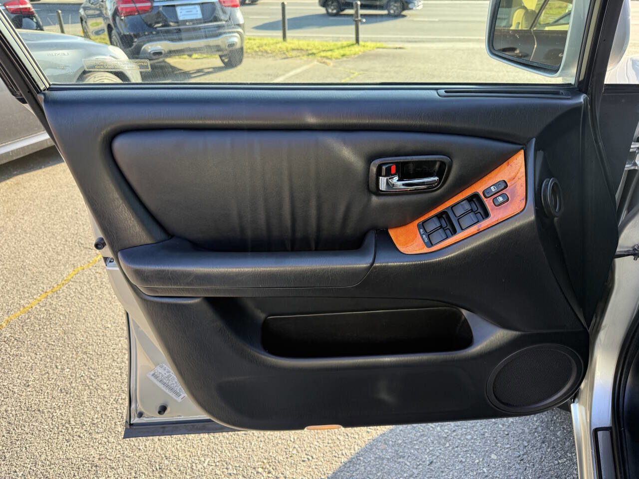 Used 2001 Lexus RX 300 Base 2WD 4dr SUV image 22