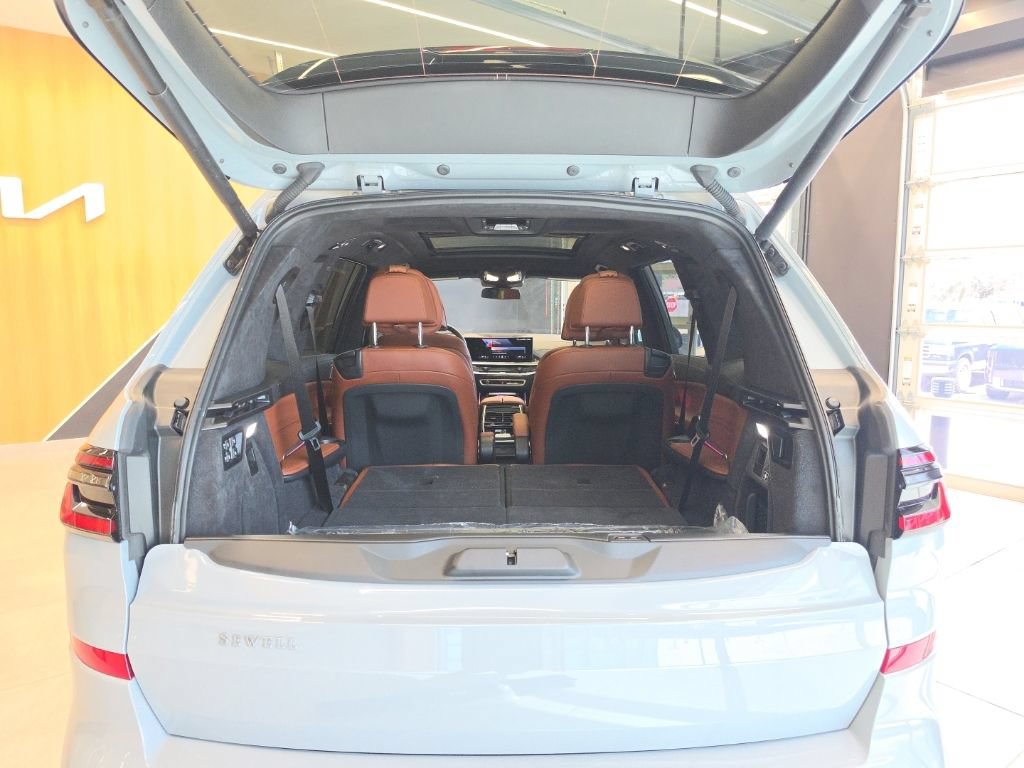 Used 2026 BMW X7 xDrive40i w/ Executive Package AWD/4WD image 68