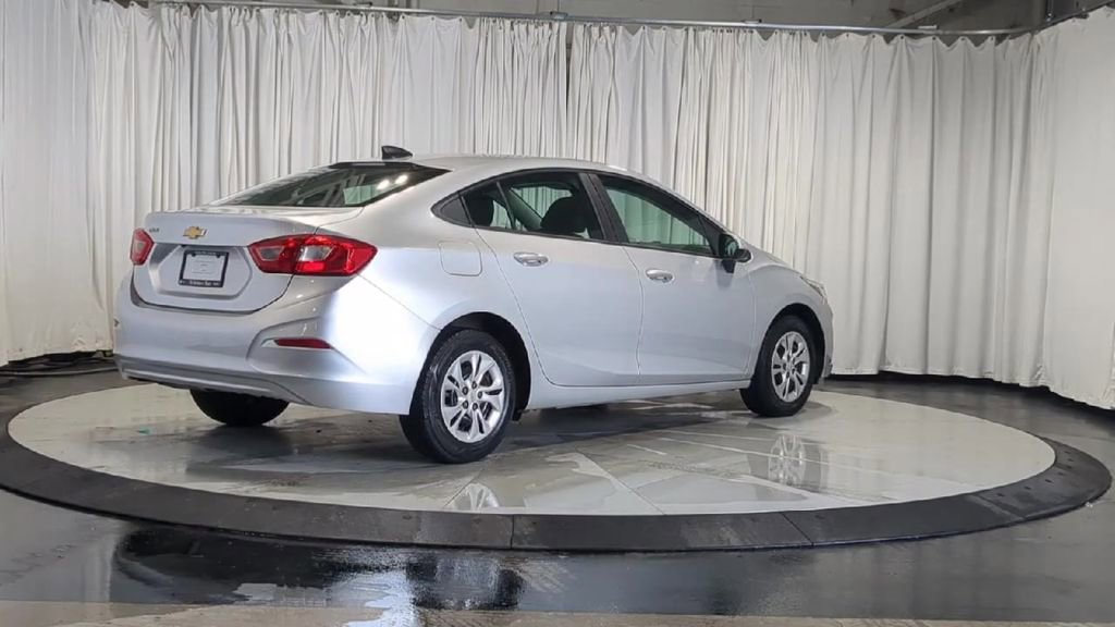 Used 2019 Chevrolet Cruze LS w/ LS Fleet Convenience Package FWD image 10