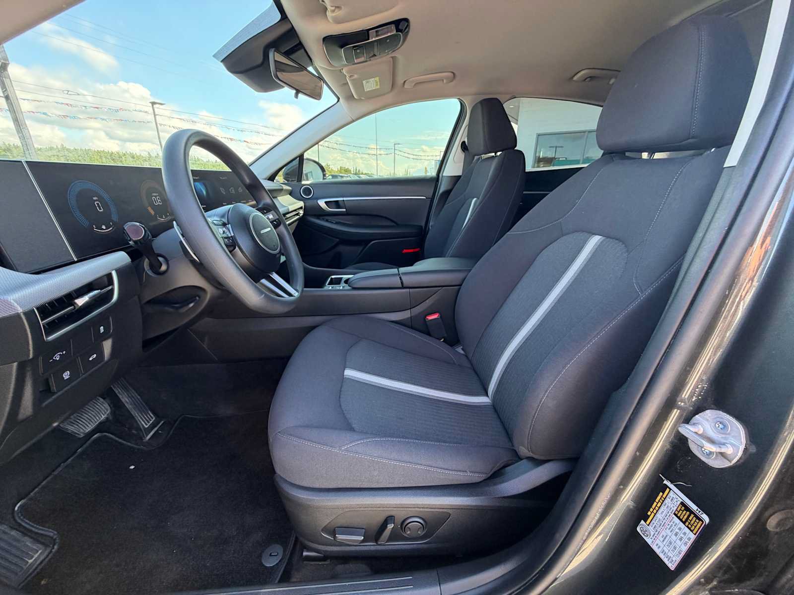 Used 2025 Hyundai Sonata SEL FWD image 5