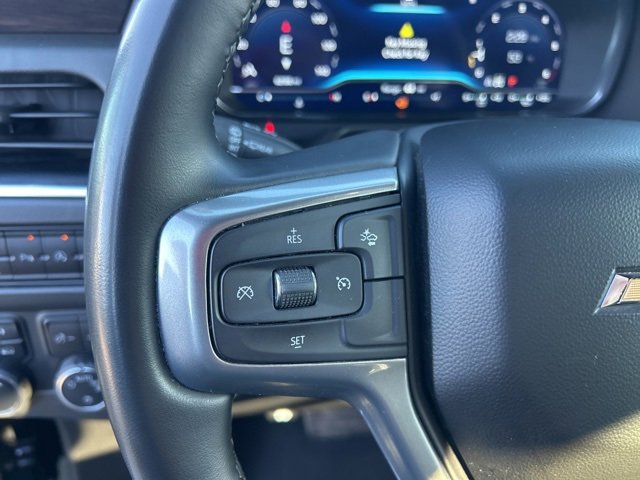Used 2024 Chevrolet Suburban LT image 18