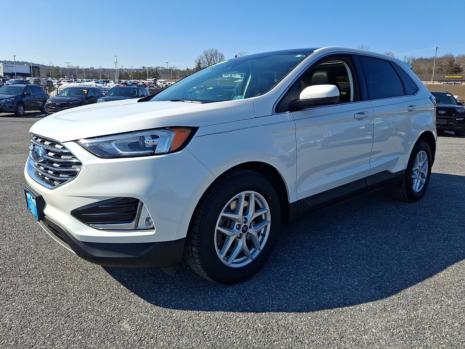 Certified 2022 Ford Edge SEL w/ Convenience Package AWD/4WD image 3