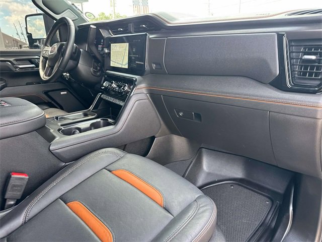 Used 2025 GMC Sierra 2500 AT4 w/ AT4 Premium Plus Package image 14