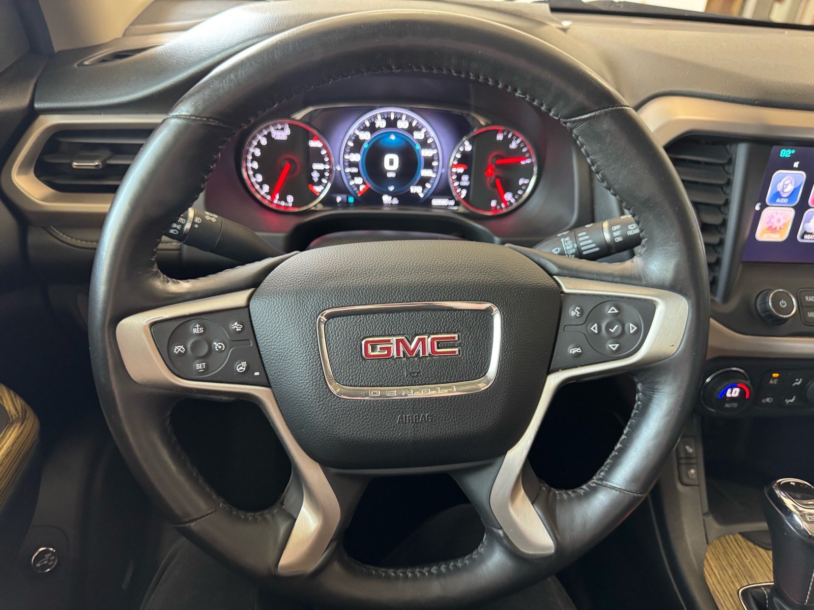Used 2017 GMC Acadia Denali w/ Technology Package AWD/4WD image 28