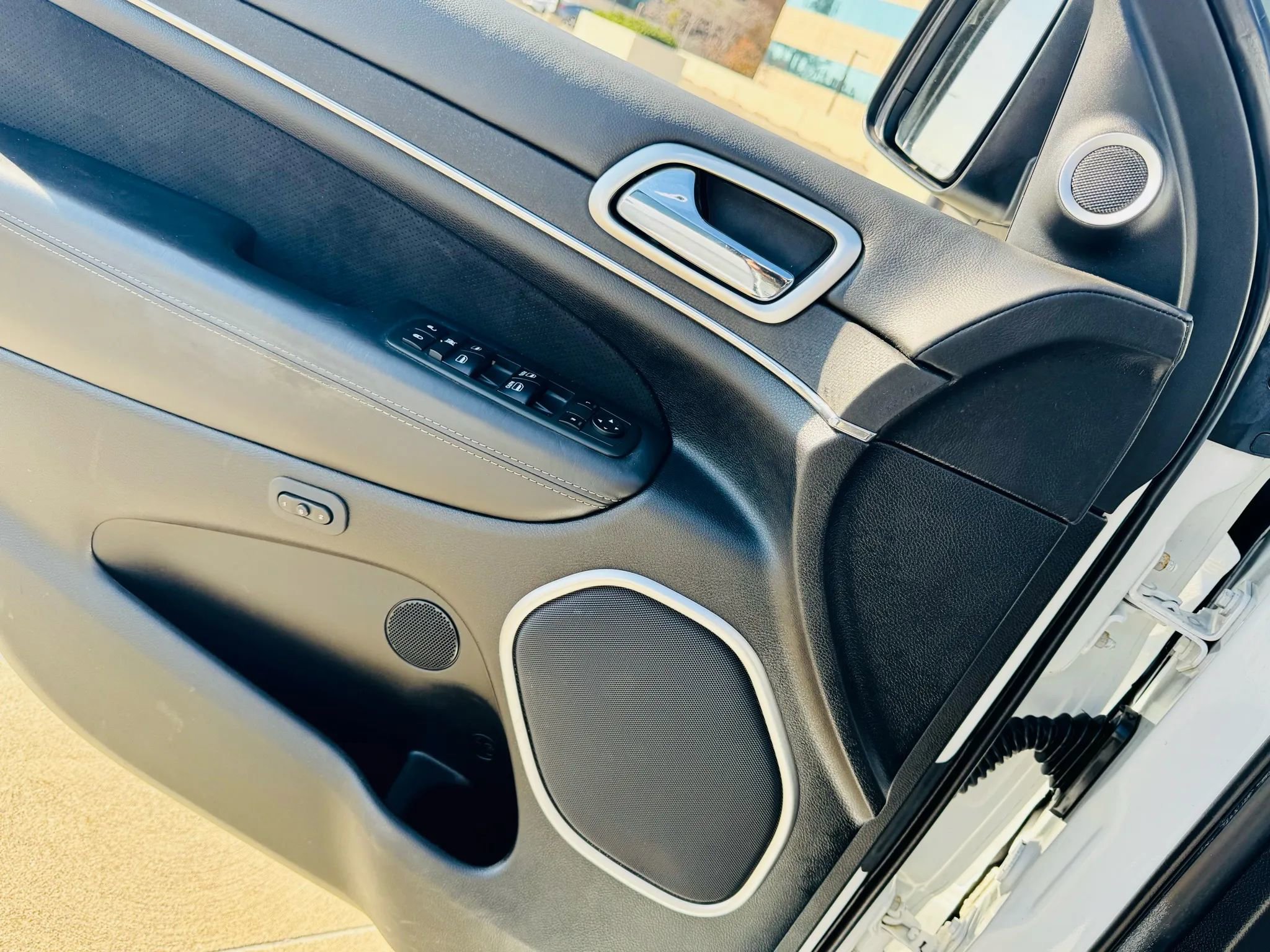 Used 2014 Jeep Grand Cherokee SRT8 w/ Luxury Group II image 21